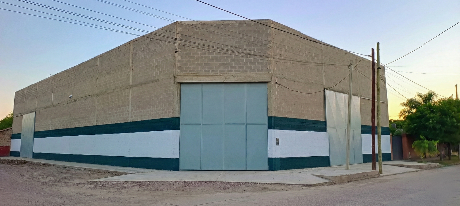 Frente Taller Cerrrado